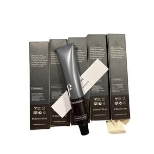 FACETHEORY X5 Lot of foundation Vegan Foundation 1.0 oz each, new sealed in box
